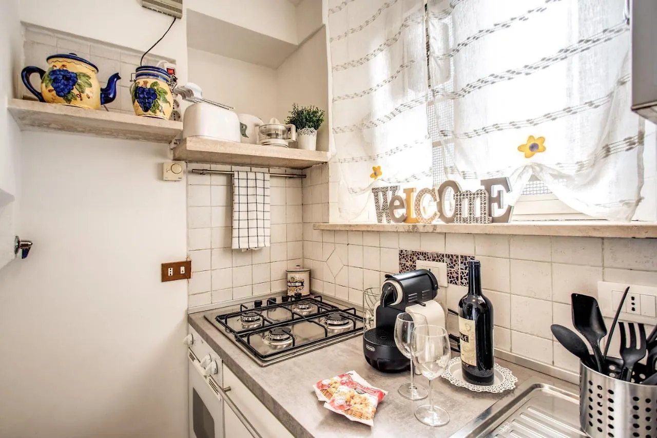 Apartment Ferienwohnung 4C Colosseo Holidays Rom Italien